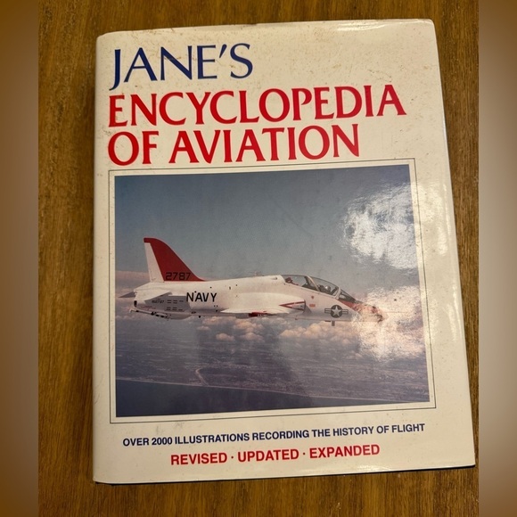 cresent books Other - Jane’s Encyclopedia of Aviation Five Volumes in 1 hardback book